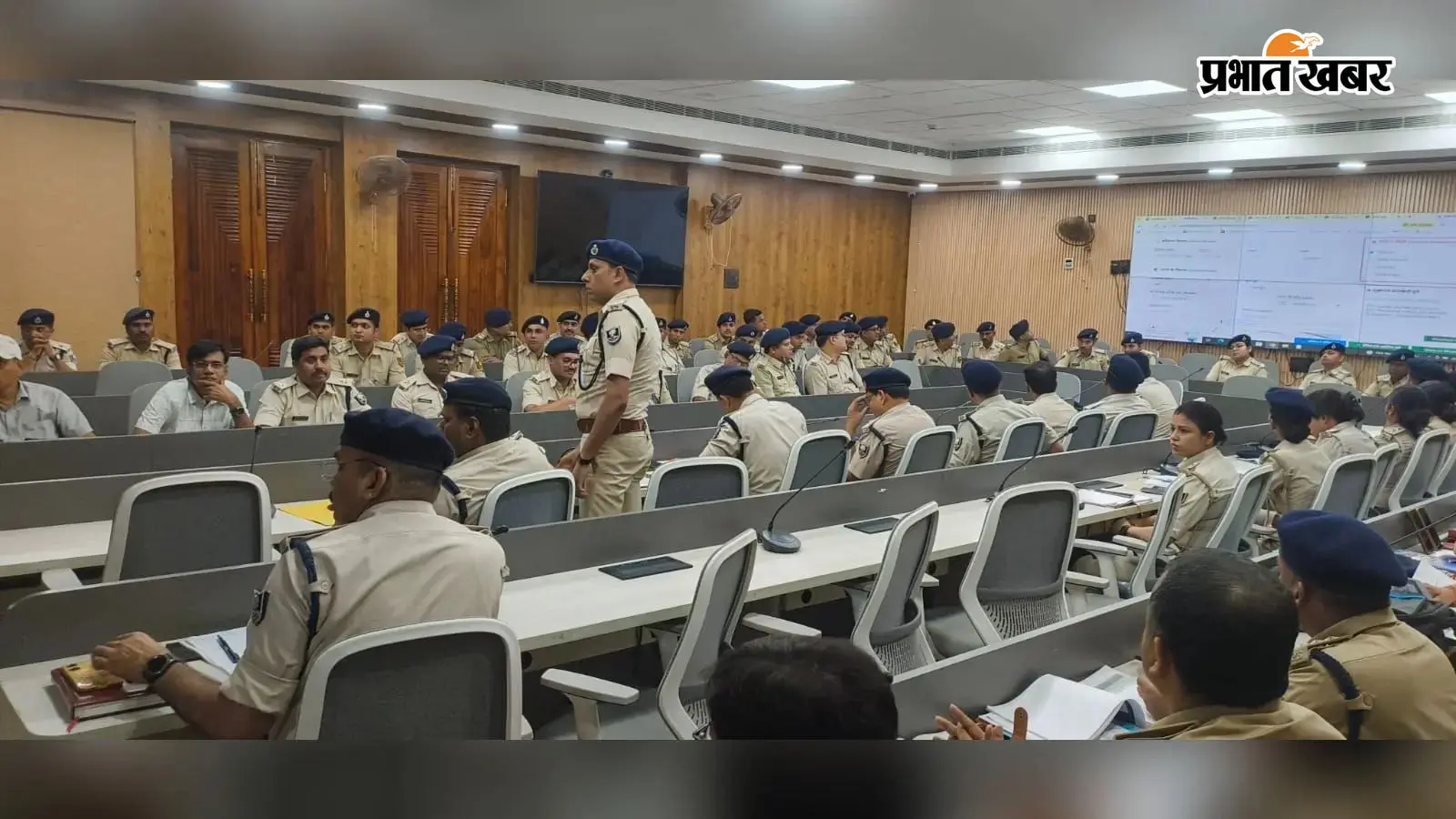 गोपालगंज पुलिस का जून में बड़ा एक्शन, 801 गिरफ्तारी के साथ अपराधियों पर कसा शिकंजा गोपालगंज पुलिस का जून में बड़ा एक्शन, 801 गिरफ्तारी के साथ अपराधियों पर कसा शिकंजा