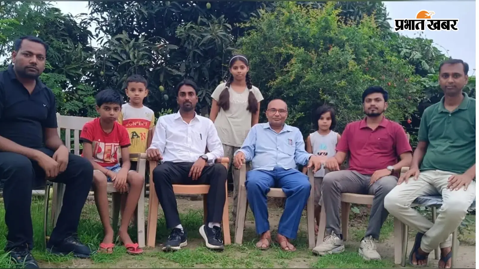 'मत भूलें अपनी माटी को': बच्चों को सिखायी गयी हिंदी गिनती और हिंदू महीने 'मत भूलें अपनी माटी को': बच्चों को सिखायी गयी हिंदी गिनती और हिंदू महीने