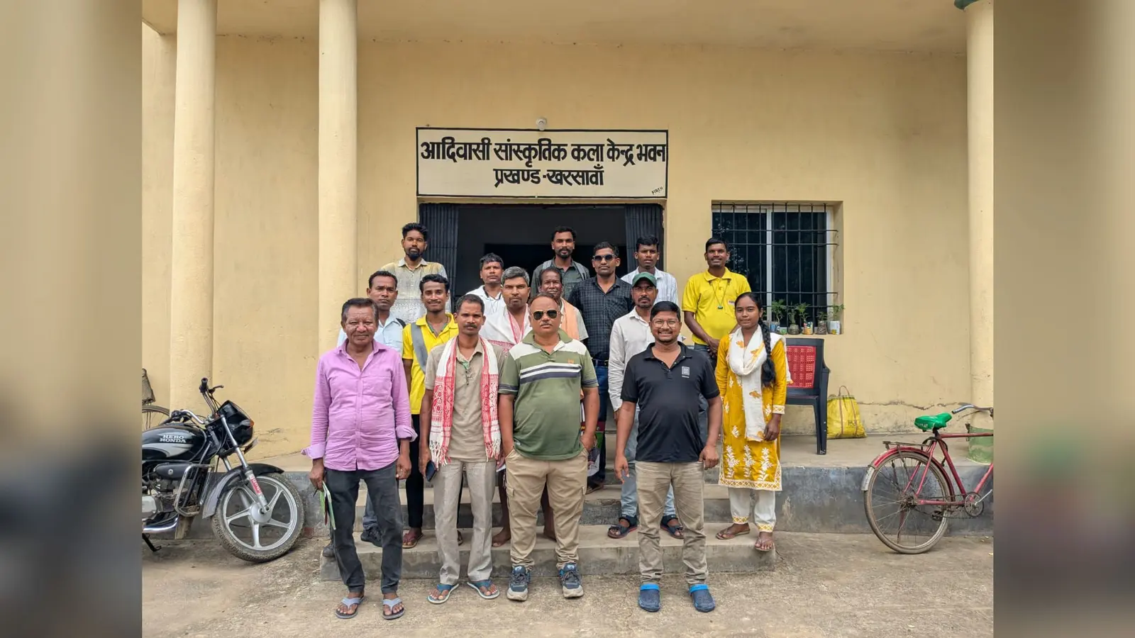 विश्व आदिवासी दिवस की तैयारी को लेकर आयोजित बैठक में पहुंचे आदिवासी समन्वय समिति के सदस्य | Prabhat Khabar Network विश्व आदिवासी दिवस की तैयारी को लेकर आयोजित बैठक में पहुंचे आदिवासी समन्वय समिति के सदस्य | Prabhat Khabar Network