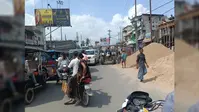 कोतवाली चौक पर चार घंटे तक जाम, सड़क किनारे निर्माण सामग्री रखने से लोग परेशान