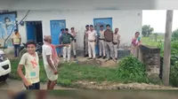 मानपुर में जल निकासी विवाद सुलझा, प्रशासन ने जेसीबी से हटाया सड़क पर जमा पानी