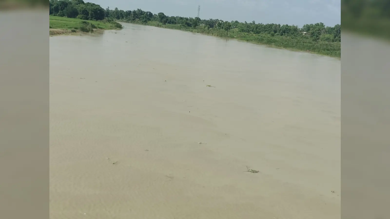 फोटो संख्या : 8 उफनाई करेह नदी की धारा | Prabhat Khabar Network फोटो संख्या : 8 उफनाई करेह नदी की धारा | Prabhat Khabar Network