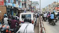 नरकटियागंज में जाम ऐसा कि डायल-112 की गाड़ी भी एक घंटे फंसी रही, आरओबी के दोनों ओर लगी वाहनों की कतार
