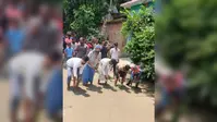बेगूसराय: डंडारी के बांक में बीच सड़क पर जलजमाव के विरोध में ग्रामीणों ने की धानरोपनी, जनप्रतिनिधियों के खिलाफ नारेबाजी