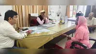 अपर समाहर्ता ने साप्ताहिक जनसुनवाई में सुनीं 60 शिकायतें, अधिकारियों को समयबद्ध निष्पादन का निर्देश