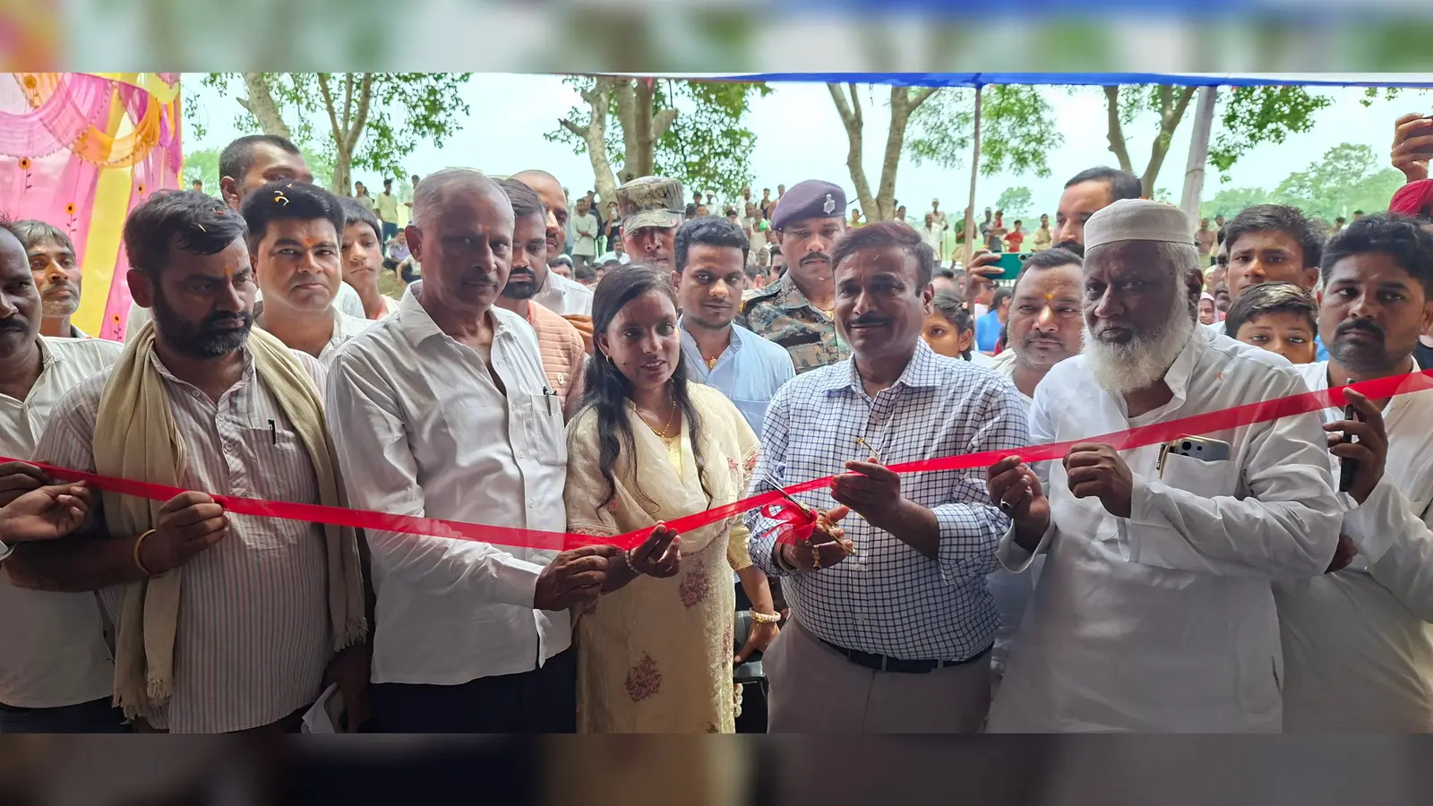 नवनिर्मित विद्यालय का विधायक द्वारा किया गया उद्घाटन। | Prabhat Khabar Network नवनिर्मित विद्यालय का विधायक द्वारा किया गया उद्घाटन। | Prabhat Khabar Network