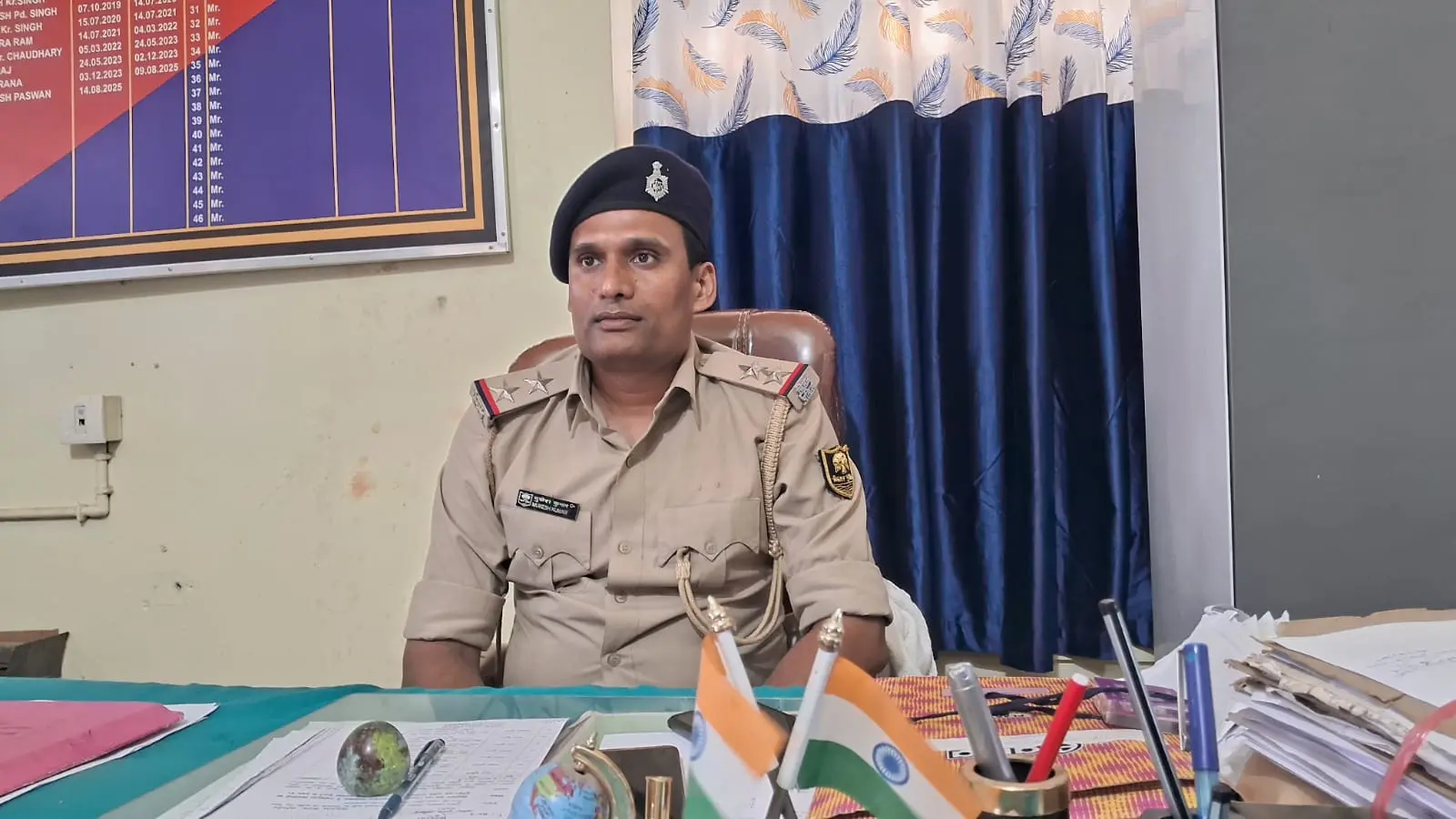 फोटो कैप्शन:योगदान देते नए थानाध्यक्ष मुकेश कुमार. | Prabhat Khabar Network फोटो कैप्शन:योगदान देते नए थानाध्यक्ष मुकेश कुमार. | Prabhat Khabar Network