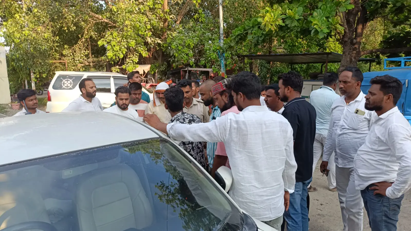 सीएचसी में उमड़ी लोगों की भीड़ | Prabhat Khabar Network सीएचसी में उमड़ी लोगों की भीड़ | Prabhat Khabar Network