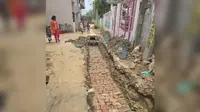 नई सड़क में पुरानी तीन नंबर ईंट लगाने का आरोप, वार्ड पार्षद और लोगों ने DM से मांगी जांच; भुगतान पर लग सकती है रोक!