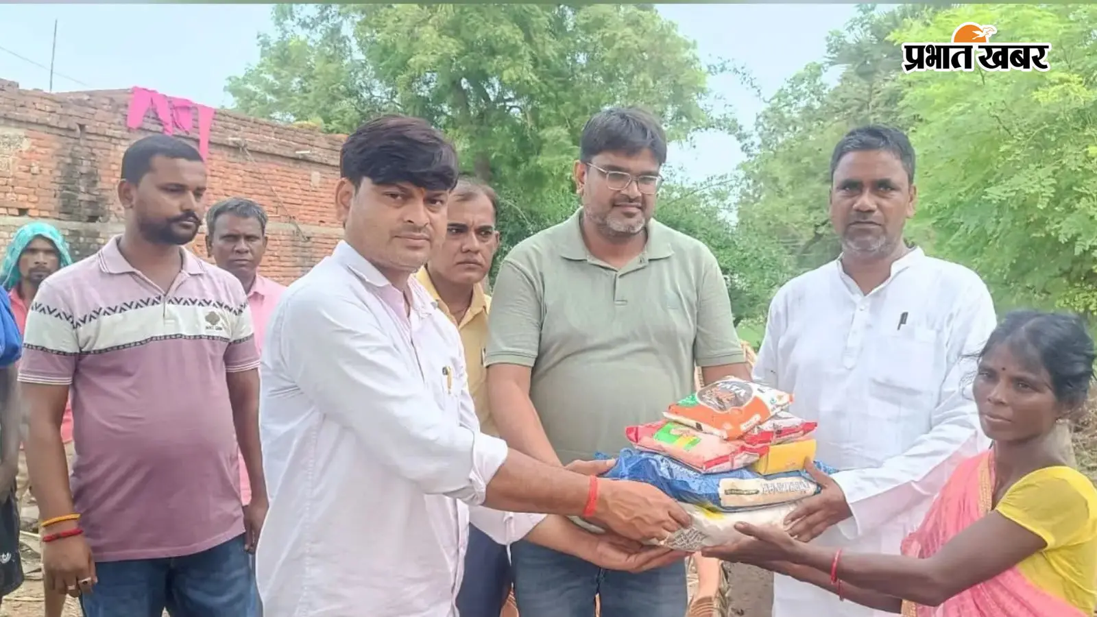 टीबी मरीजों को पोषण सहायता, निक्षय योजना के तहत 200 फूड बास्केट वितरित टीबी मरीजों को पोषण सहायता, निक्षय योजना के तहत 200 फूड बास्केट वितरित