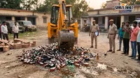 11 मामलों में जब्त 550 लीटर से अधिक शराब पर चला बुलडोजर, भिट्ठा थाना परिसर में किया गया नष्ट
