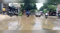 एनएच-133 की बदहाली बनी जानलेवा, गोड्डा से पथरगामा तक गड्ढों में फंसी रफ्तार