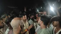 रोहतास: चेनारी में पुलिस गाड़ी की टक्कर से युवक की मौत,
लोगों में आक्रोश; रातभर हाईवे जामकर की नारेबाजी