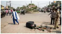 बैरिया गोलंबर पर ट्रॉली बैग से गिरी विदेशी शराब, महिला तस्कर फरार