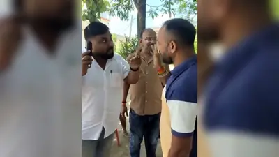 सिसवन में पुलिया निर्माण को लेकर बवाल, जेई और ग्रामीण के बीच नोकझोंक