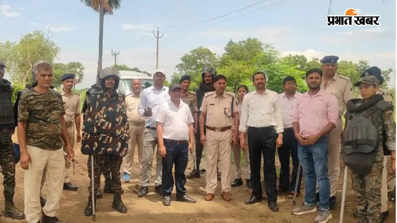 मजिस्ट्रेट के नेतृत्व में तैनात पुलिस बल मजिस्ट्रेट के नेतृत्व में तैनात पुलिस बल