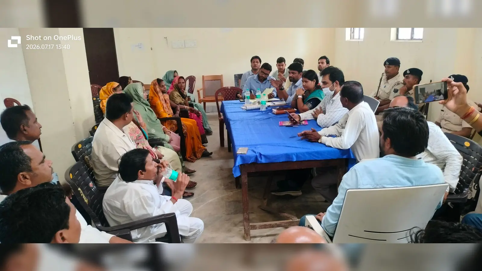 फोटो - बैठक में मौजूद अधिकारी व अन्य | Prabhat Khabar Network फोटो - बैठक में मौजूद अधिकारी व अन्य | Prabhat Khabar Network