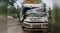 जमुई में तेज रफ्तार हाईवा ने गिट्टी लदे ट्रक में मारी टक्कर, चालक-सहायक बाल-बाल बचे