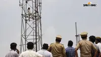 प्रेमी के लिए टावर पर चढ़ी महिला, बोली- 'पति के साथ रहूंगी, प्रेमी को भी नहीं छोड़ूंगी'