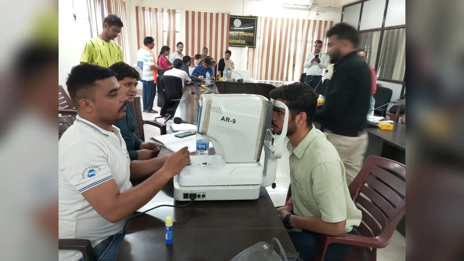 फोटो:जांच कराते एसडीओ अभिनव प्रकाश | Prabhat Khabar Network फोटो:जांच कराते एसडीओ अभिनव प्रकाश | Prabhat Khabar Network