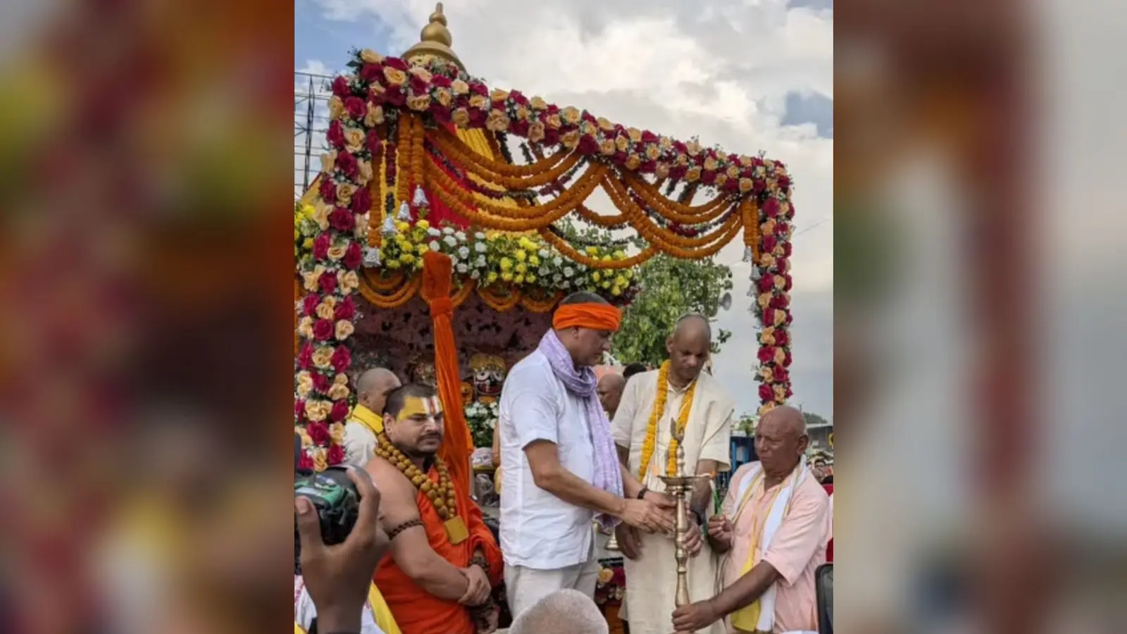 रथयात्रा में शामिल लोग | Prabhat Khabar Network रथयात्रा में शामिल लोग | Prabhat Khabar Network