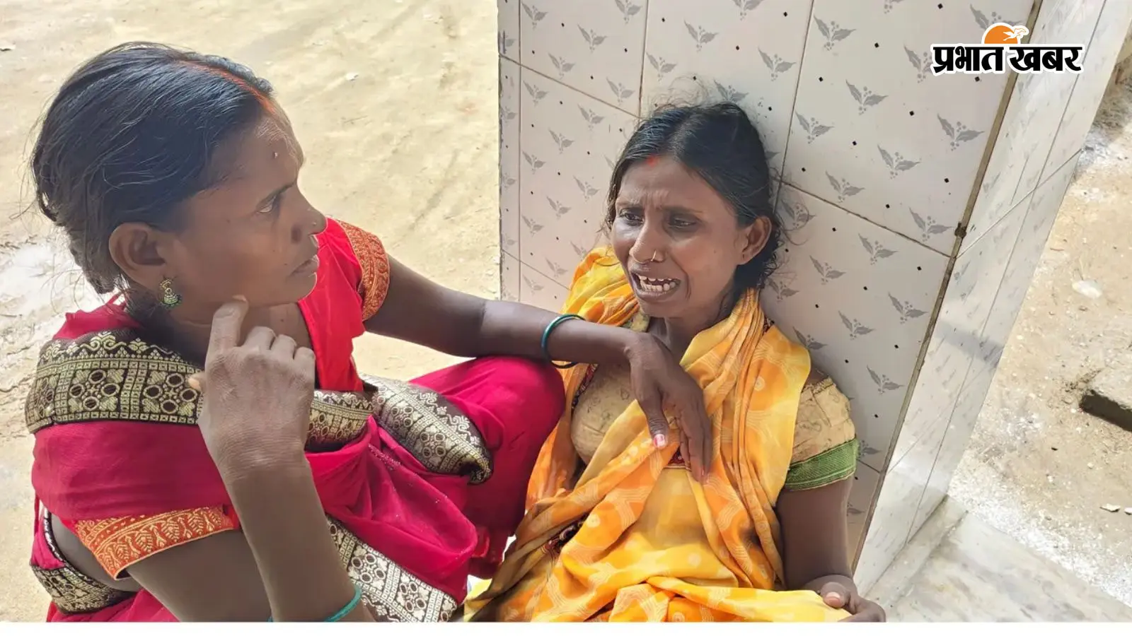 बिजली के पोल में उतरे करेंट की चपेट में आने से खेत में काम कर रहे मजदूर की मौत, विभाग पर लापरवाही का आरोप बिजली के पोल में उतरे करेंट की चपेट में आने से खेत में काम कर रहे मजदूर की मौत, विभाग पर लापरवाही का आरोप
