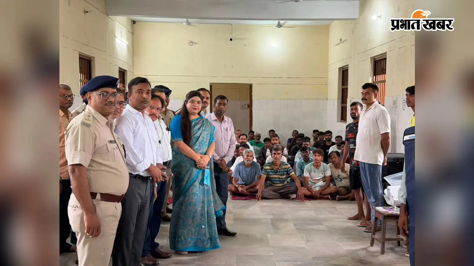 एआई तकनीक से मंडल कारा में टीबी पर वार, हैंडहेल्ड एक्स-रे मशीन से कैदियों की विशेष स्क्रीनिंग शुरू एआई तकनीक से मंडल कारा में टीबी पर वार, हैंडहेल्ड एक्स-रे मशीन से कैदियों की विशेष स्क्रीनिंग शुरू