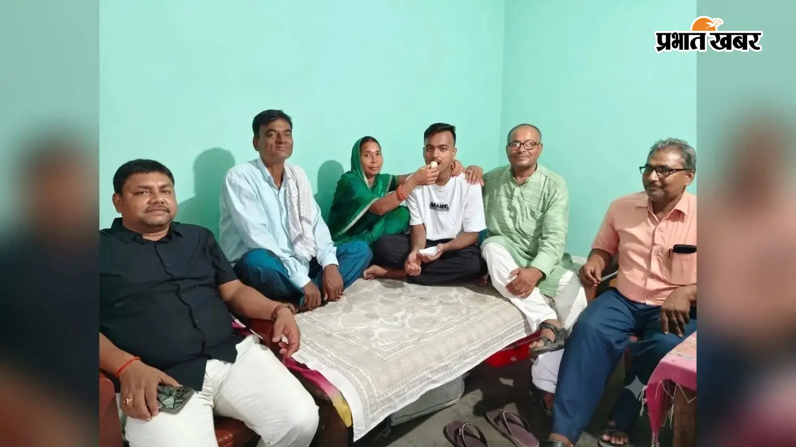नीट में अभिषेक कुमार ने लहराया परचम।583 अंक के साथ ऑल इंडिया रैंक 16610 हासिल नीट में अभिषेक कुमार ने लहराया परचम।583 अंक के साथ ऑल इंडिया रैंक 16610 हासिल