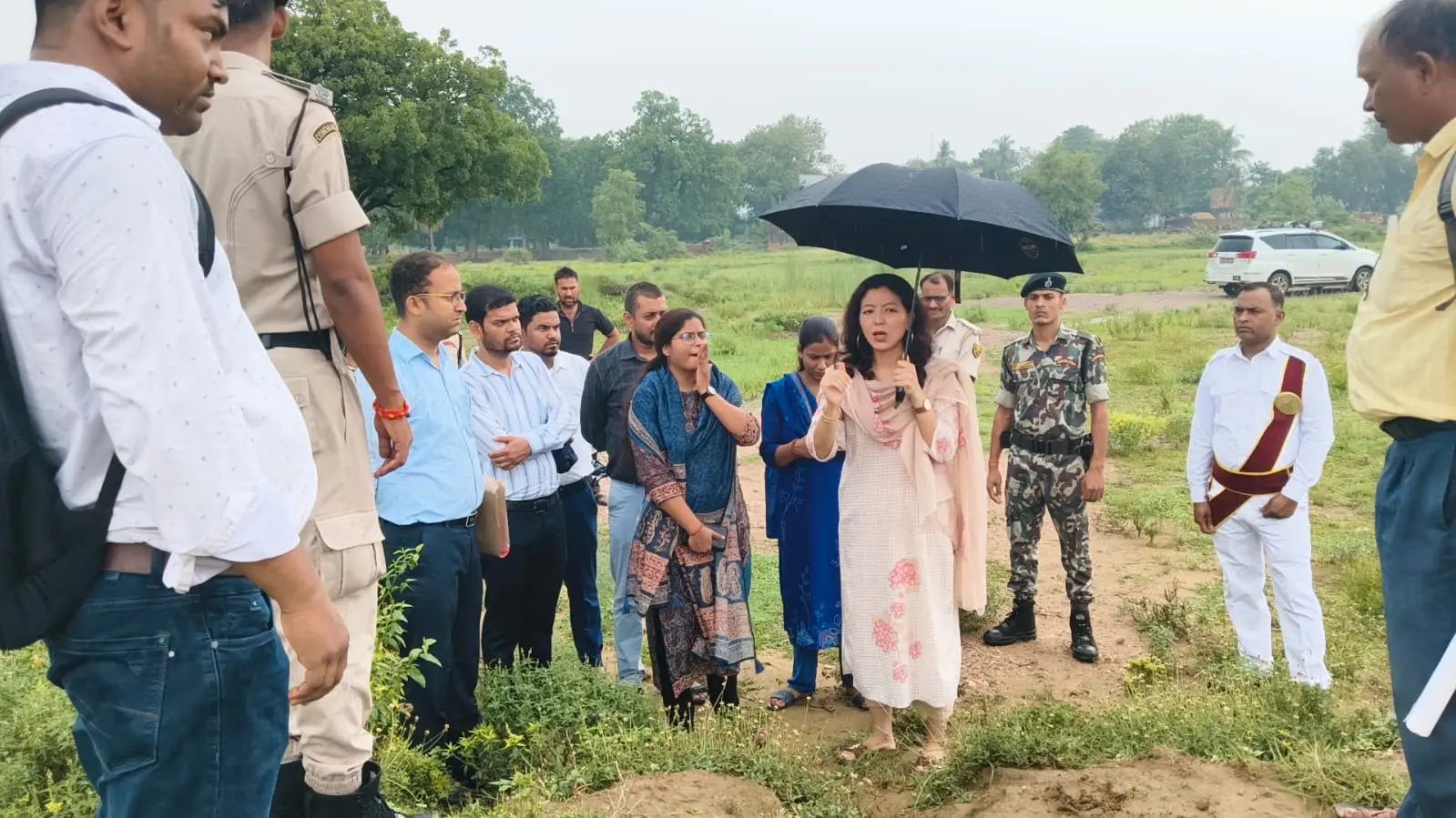 इंजीनियरिंग कॉलेज का निरीक्षण करते डीएम | Prabhat Khabar Network इंजीनियरिंग कॉलेज का निरीक्षण करते डीएम | Prabhat Khabar Network