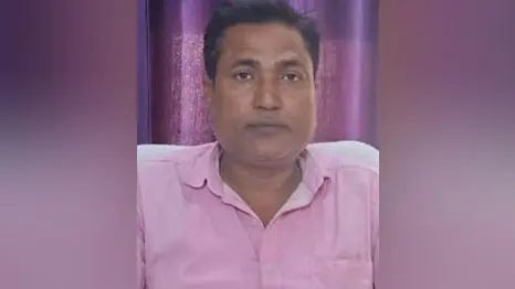 फोटो-सीएचसी प्रभारी डॉ लालू कुमार. | Prabhat Khabar Network फोटो-सीएचसी प्रभारी डॉ लालू कुमार. | Prabhat Khabar Network
