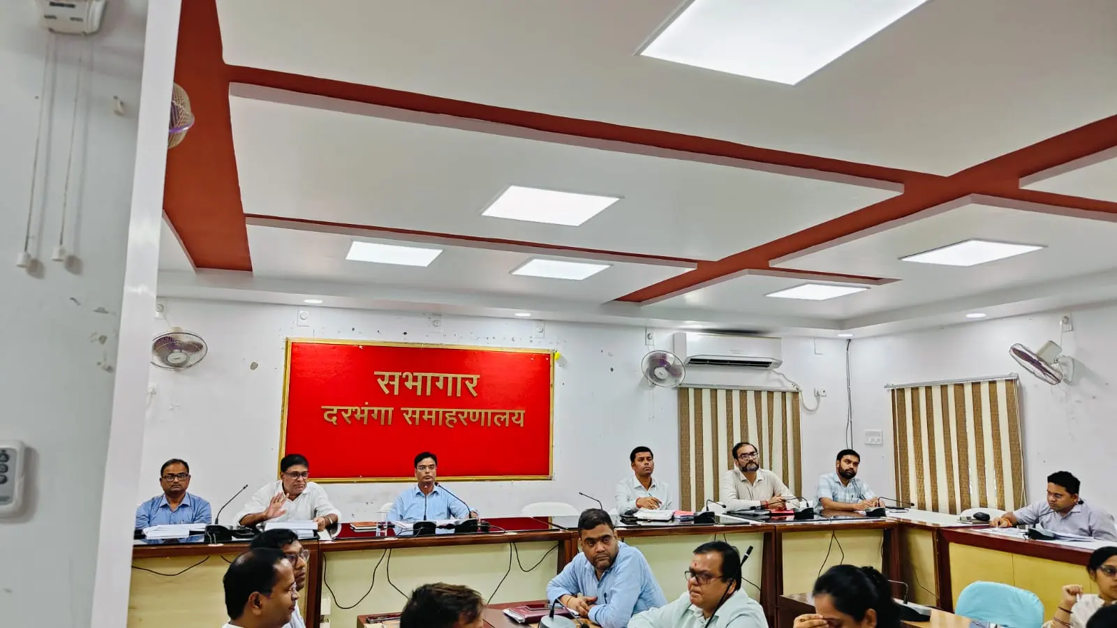 संभावित बाढ़ एवं सुखाड़ से निपटने को लेकर डीएम की अध्यक्षता में बैठक आयोजित | Prabhat Khabar Network संभावित बाढ़ एवं सुखाड़ से निपटने को लेकर डीएम की अध्यक्षता में बैठक आयोजित | Prabhat Khabar Network