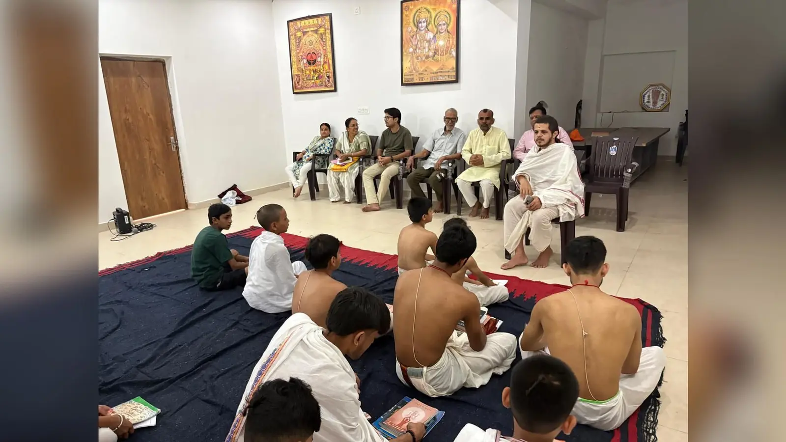 फोटो- गया- वैदिक पाठशाला में शिक्षा लेते बच्चे | Prabhat Khabar Network फोटो- गया- वैदिक पाठशाला में शिक्षा लेते बच्चे | Prabhat Khabar Network