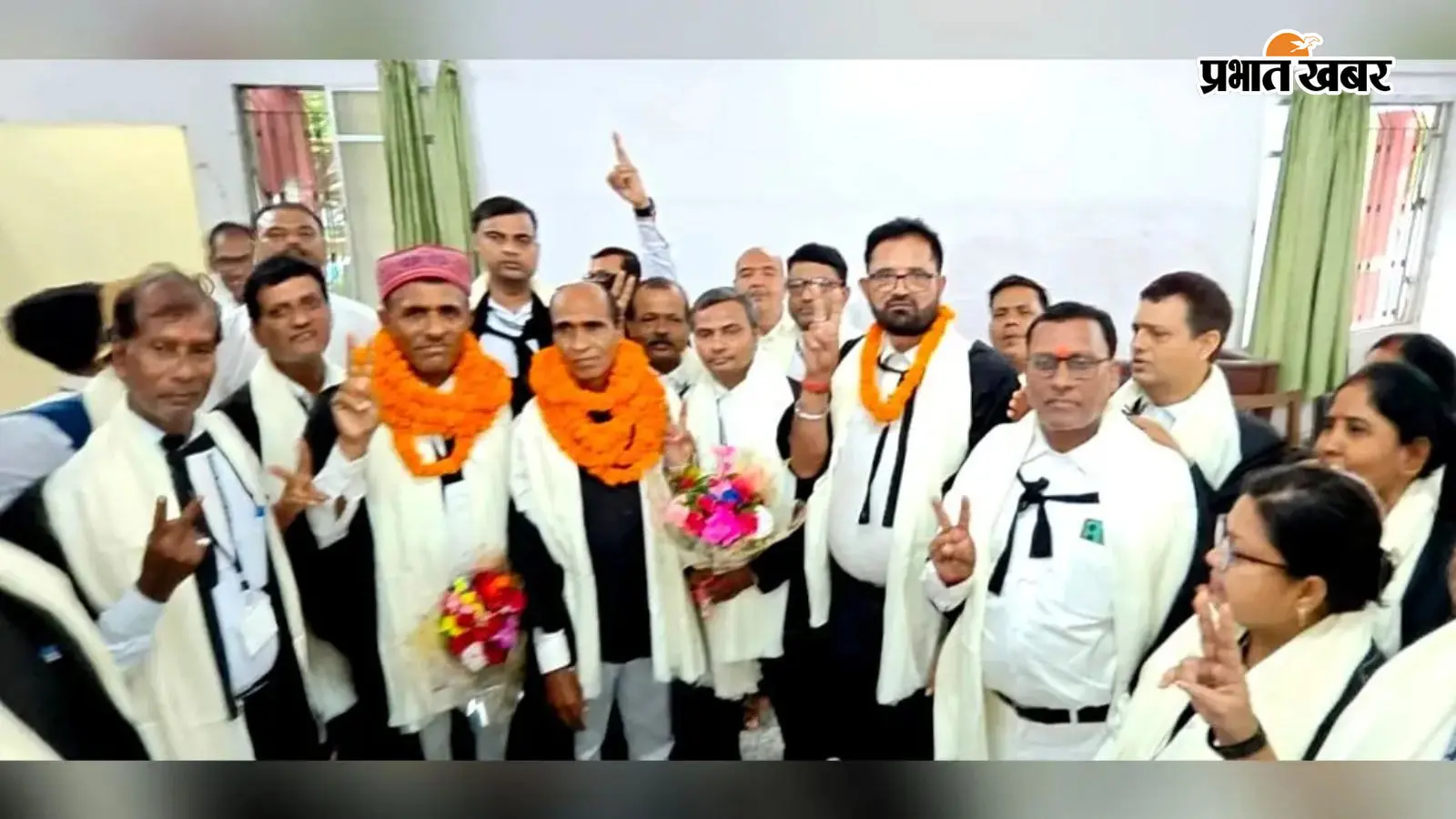 नवादा जिला अधिवक्ता संघ चुनाव: तेजनारायण यादव बने अध्यक्ष, अरविंद कुमार महासचिव निर्वाचित नवादा जिला अधिवक्ता संघ चुनाव: तेजनारायण यादव बने अध्यक्ष, अरविंद कुमार महासचिव निर्वाचित