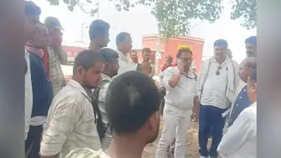 बक्सर: डुमरांव स्टेशन निरीक्षण में यात्रियों की दिखी नाराजगी, विभागीय समन्वय की कमी को बताया लापरवाही