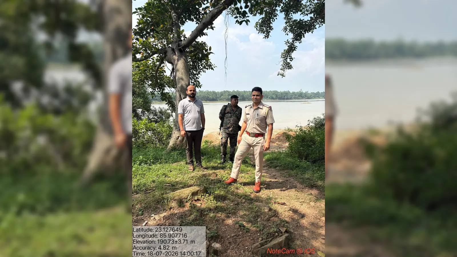 निरीक्षण करते पदाधिकारी जप्त बालू लदा हाइवा | Prabhat Khabar Network निरीक्षण करते पदाधिकारी जप्त बालू लदा हाइवा | Prabhat Khabar Network