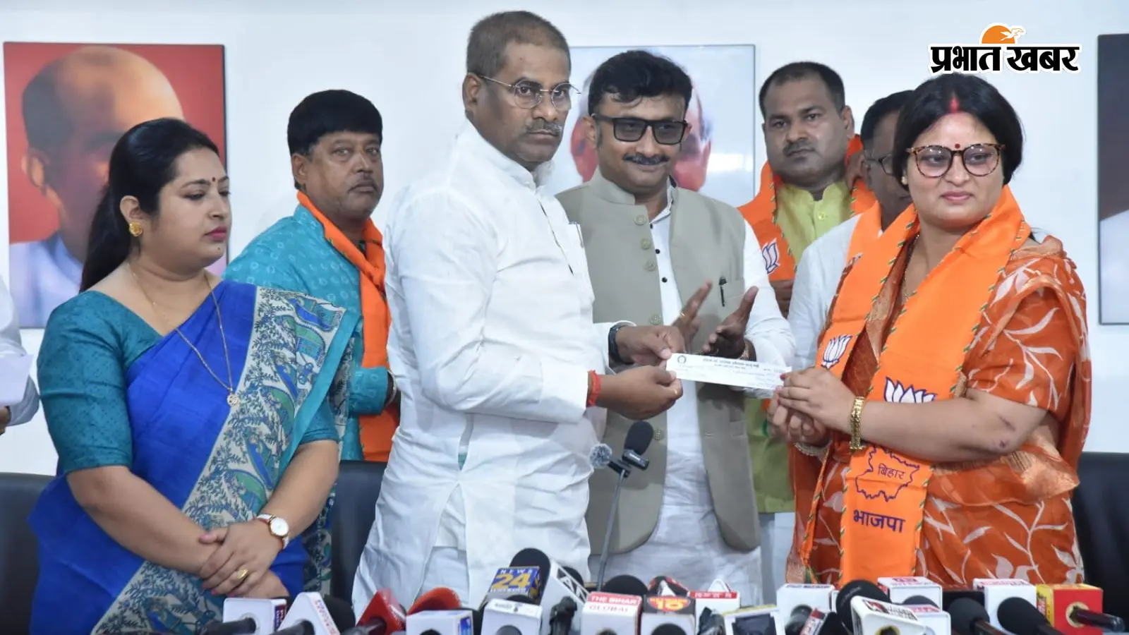 बीजेपी में शामिल हुए जन सुराज के 3 नेता बीजेपी में शामिल हुए जन सुराज के 3 नेता