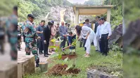 झारखंड हाईकोर्ट के मुख्य न्यायाधीश महेश शरदचंद्र सोनाक ने परिवार संग किया हिरणी जलप्रपात का भ्रमण