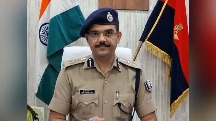 चम्पारण रेंज के डीआईजी हरकिशोर राय | Prabhat Khabar Network चम्पारण रेंज के डीआईजी हरकिशोर राय | Prabhat Khabar Network