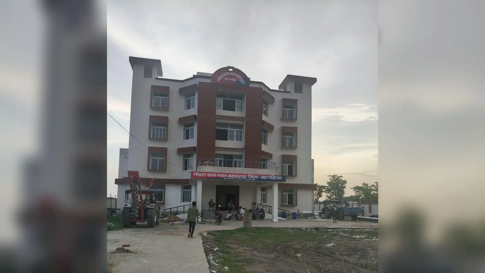 नवनिर्मित मॉडल थाना बहादुरपुर | Prabhat Khabar Network नवनिर्मित मॉडल थाना बहादुरपुर | Prabhat Khabar Network