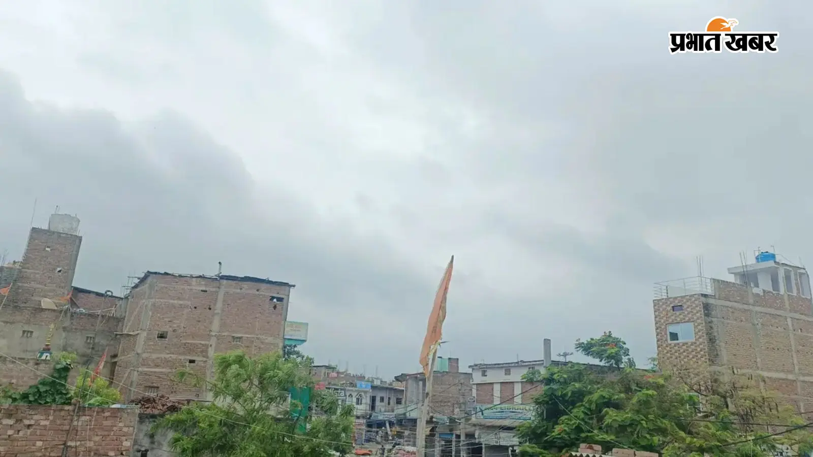 आसमान में छाए हुए हैं बादल आसमान में छाए हुए हैं बादल