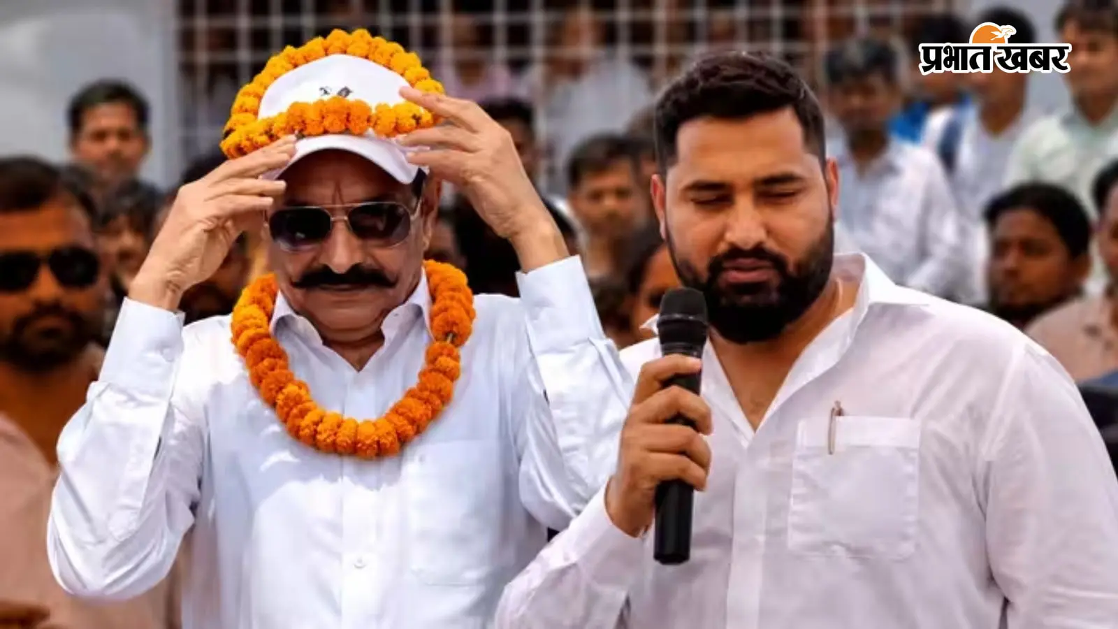 अपने बेटे अभिषेक के साथ अनंत सिंह अपने बेटे अभिषेक के साथ अनंत सिंह