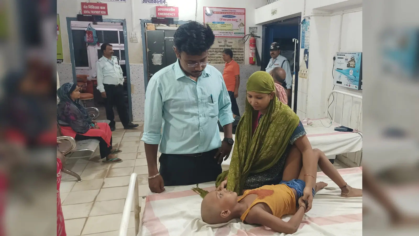 फोटो:अस्पताल में ईलाजरत जख्मी बालक | Prabhat Khabar Network फोटो:अस्पताल में ईलाजरत जख्मी बालक | Prabhat Khabar Network