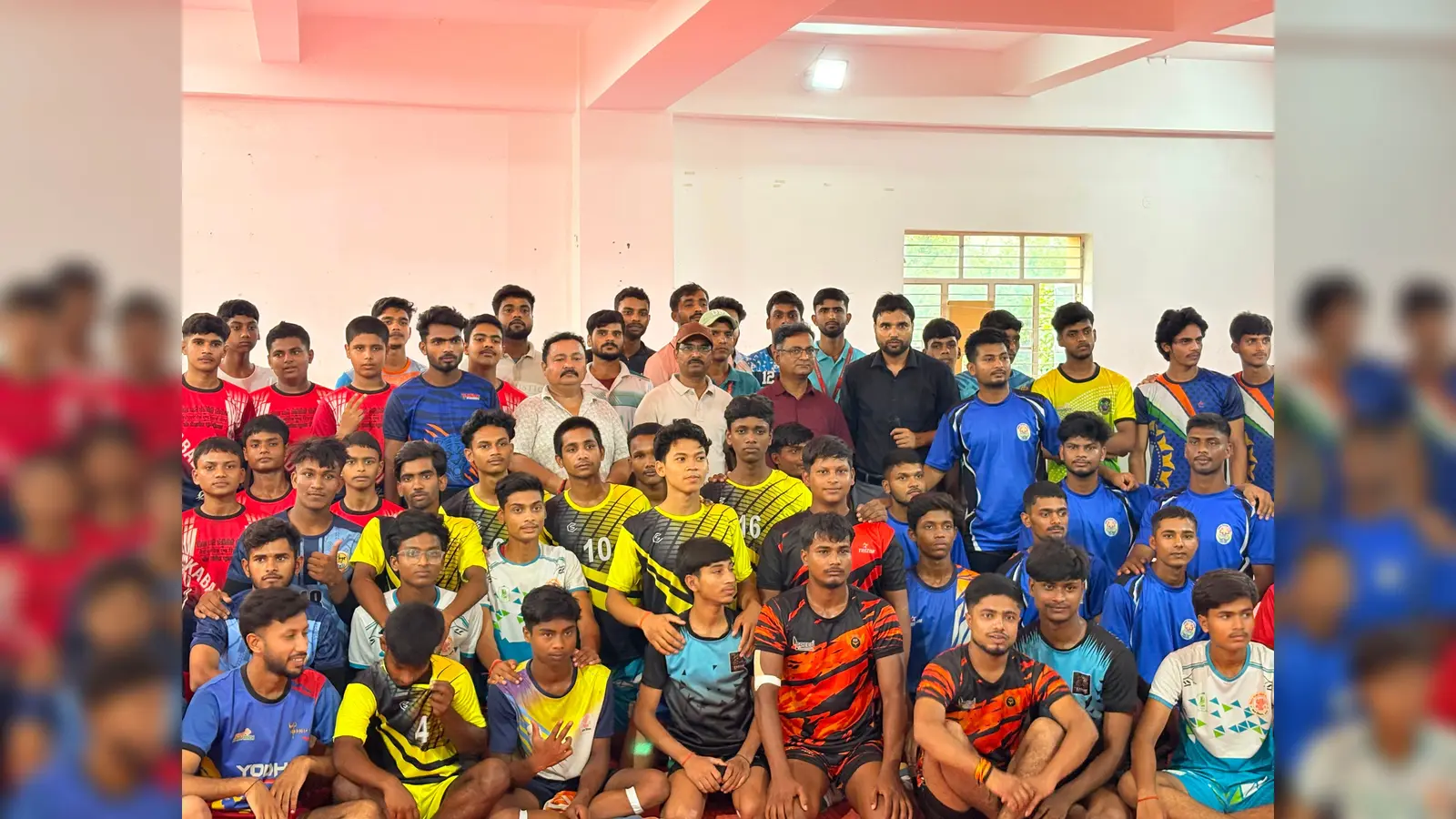 प्रतियोगिता में शामिल खिलाड़ी व अतिथिगण | Prabhat Khabar Network प्रतियोगिता में शामिल खिलाड़ी व अतिथिगण | Prabhat Khabar Network