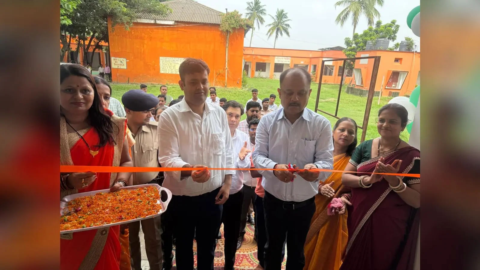 फोटो - सहरसा - जिला स्कूल में उद्घाटन करते डीएम व अन्य | Prabhat Khabar Network फोटो - सहरसा - जिला स्कूल में उद्घाटन करते डीएम व अन्य | Prabhat Khabar Network