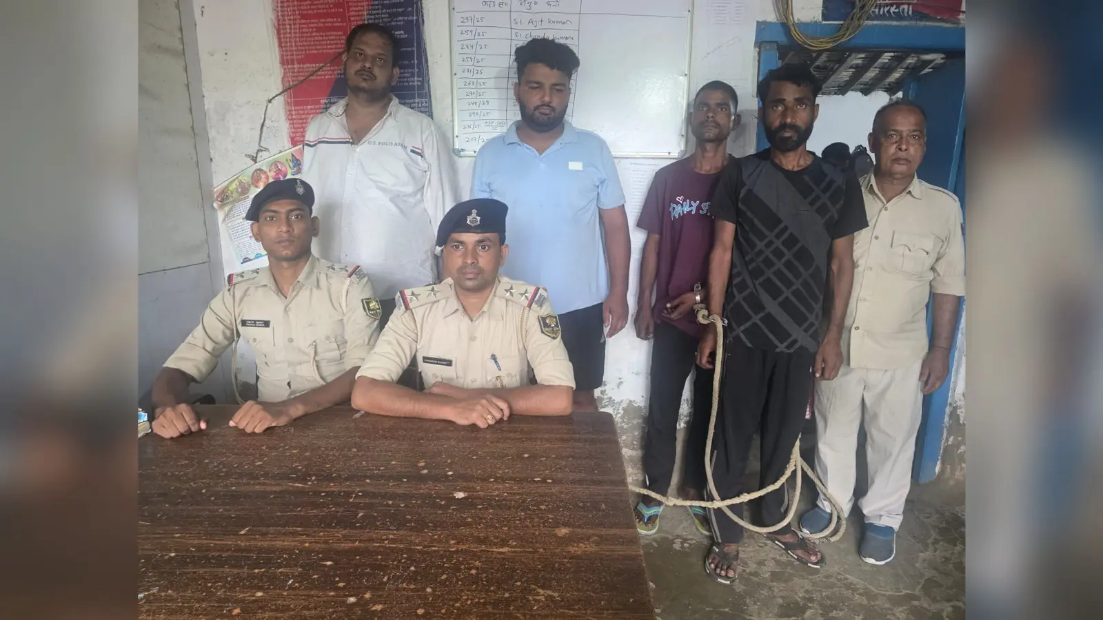 नोट: फोटो नंबर 19 सीएचपी 11 है कैप्सन होगा-जानकारी देती पुलिस | Prabhat Khabar Network नोट: फोटो नंबर 19 सीएचपी 11 है कैप्सन होगा-जानकारी देती पुलिस | Prabhat Khabar Network