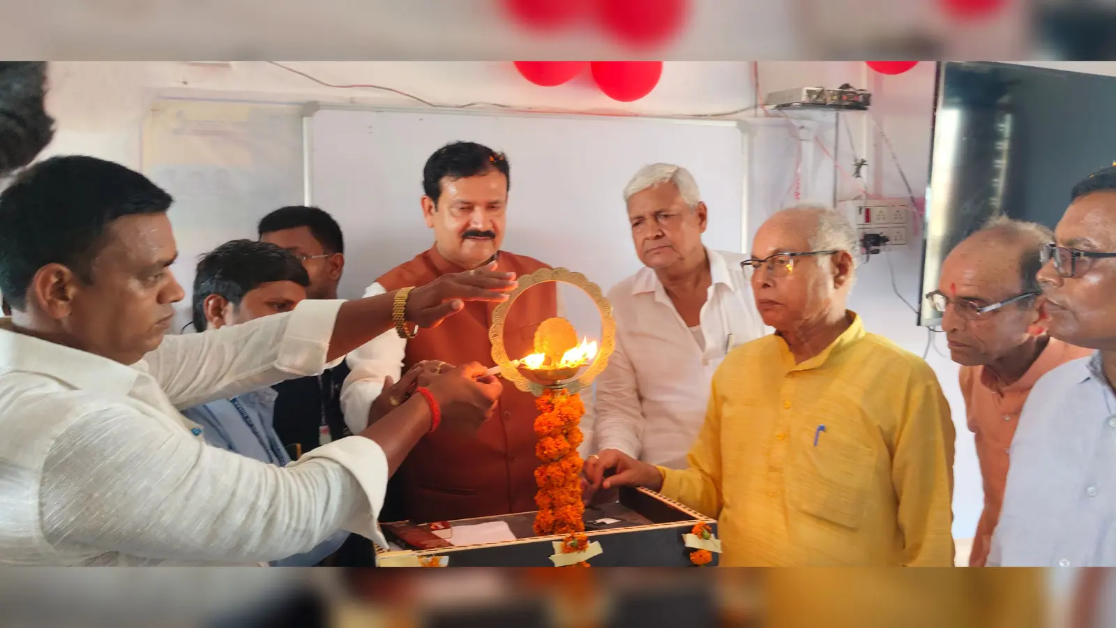 सरस्वती विद्या निकेतन (आदर्श विद्यालय) का शुभारंभ, गुणवत्तापूर्ण शिक्षा की दिशा में बड़ा कदम: विधायक अनिल सिंह | Prabhat Khabar Network सरस्वती विद्या निकेतन (आदर्श विद्यालय) का शुभारंभ, गुणवत्तापूर्ण शिक्षा की दिशा में बड़ा कदम: विधायक अनिल सिंह | Prabhat Khabar Network