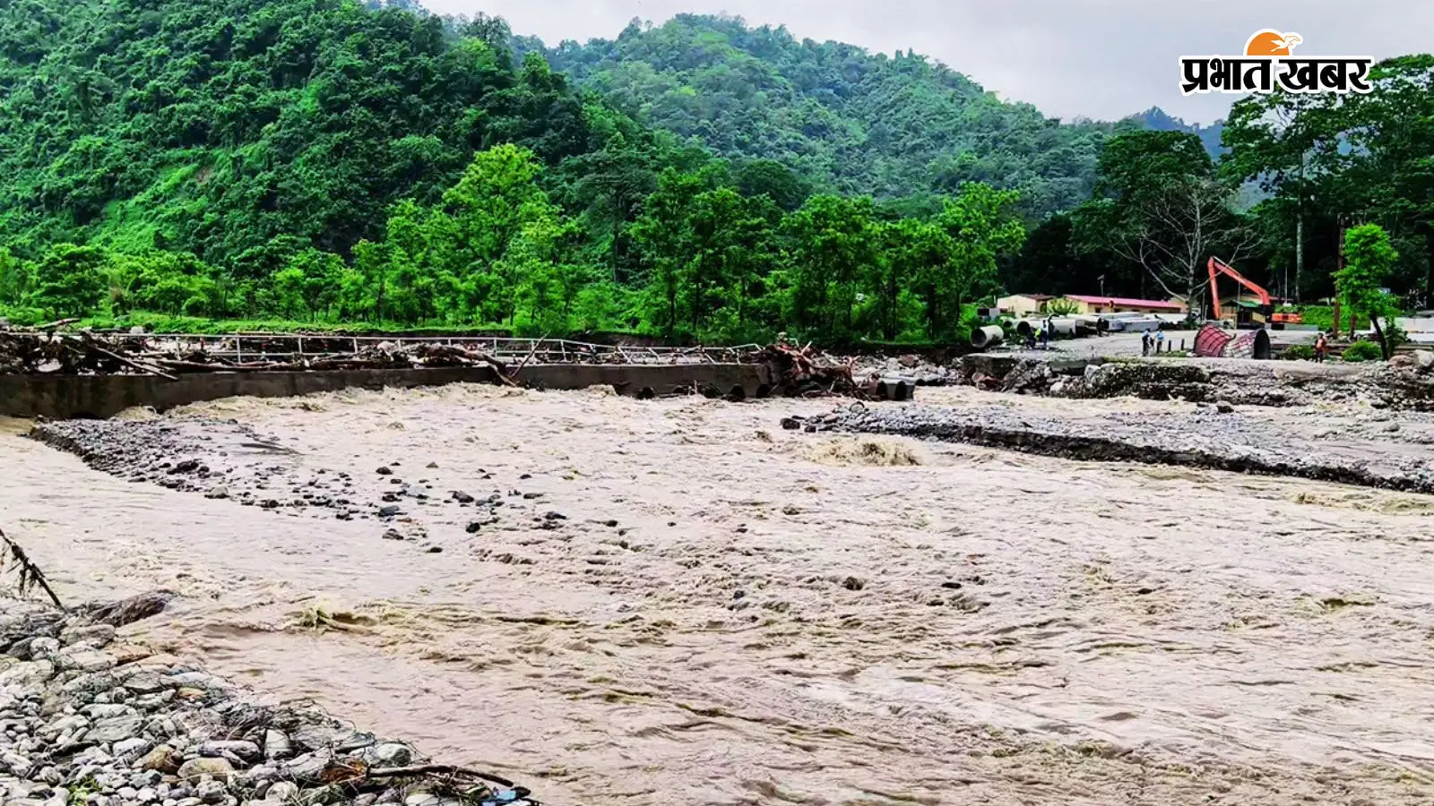 उत्तर बंगाल की नदियों में अचानक बाढ़ का खतरा. उत्तर बंगाल की नदियों में अचानक बाढ़ का खतरा.