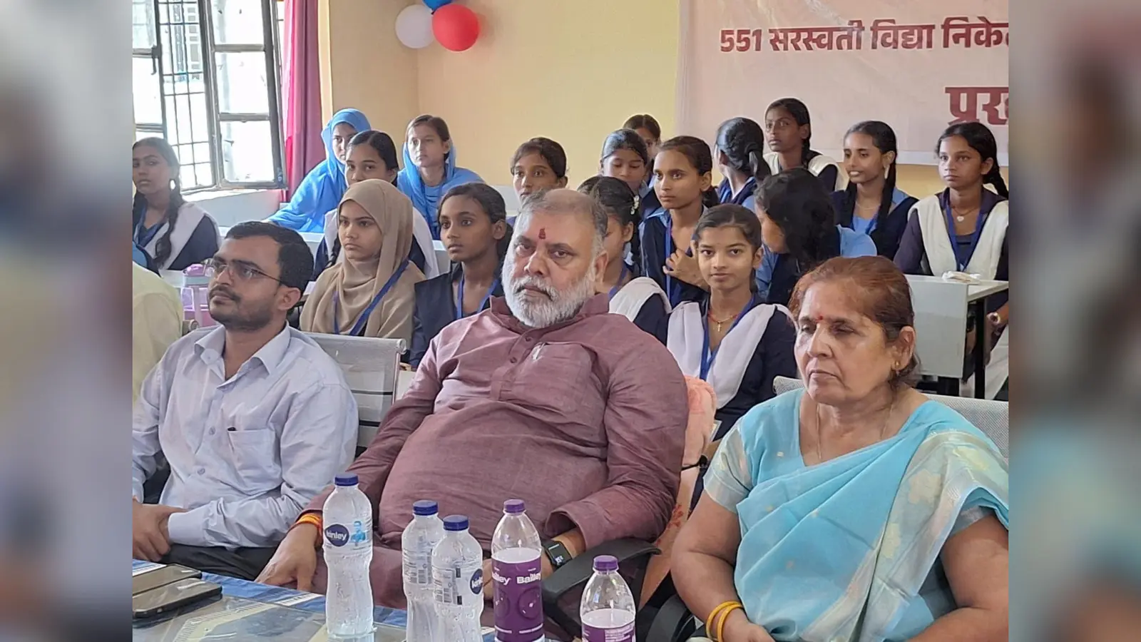 फोटो - उद्घाटन समारोह में मौजूद विधायक पंकज कुमार मिश्रा व अन्य. | Prabhat Khabar Network फोटो - उद्घाटन समारोह में मौजूद विधायक पंकज कुमार मिश्रा व अन्य. | Prabhat Khabar Network