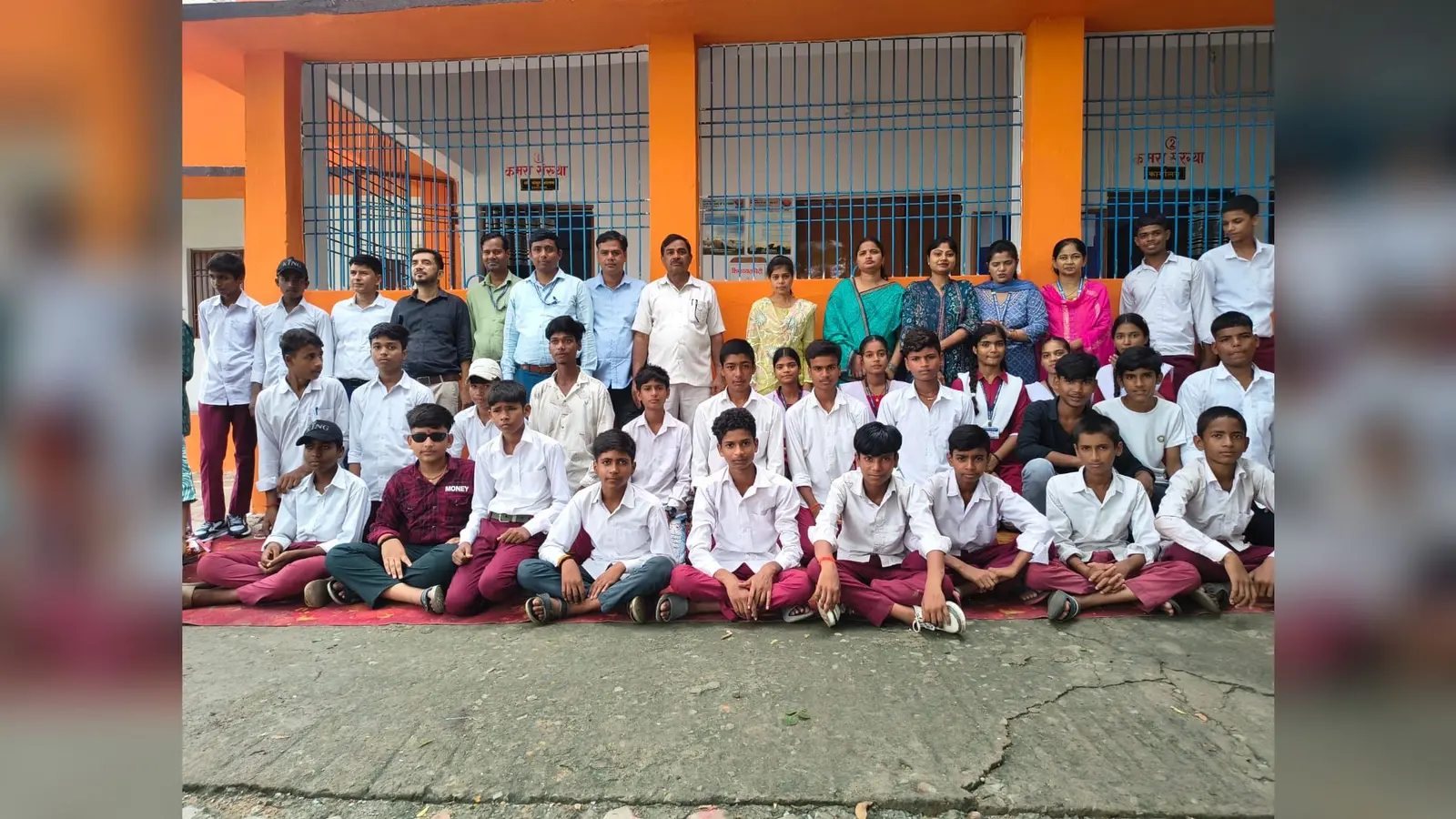उद्घाटन सत्र के दौरान मौजूद अतिथि शिक्षक व स्टूडेंट्स | Prabhat Khabar Network उद्घाटन सत्र के दौरान मौजूद अतिथि शिक्षक व स्टूडेंट्स | Prabhat Khabar Network