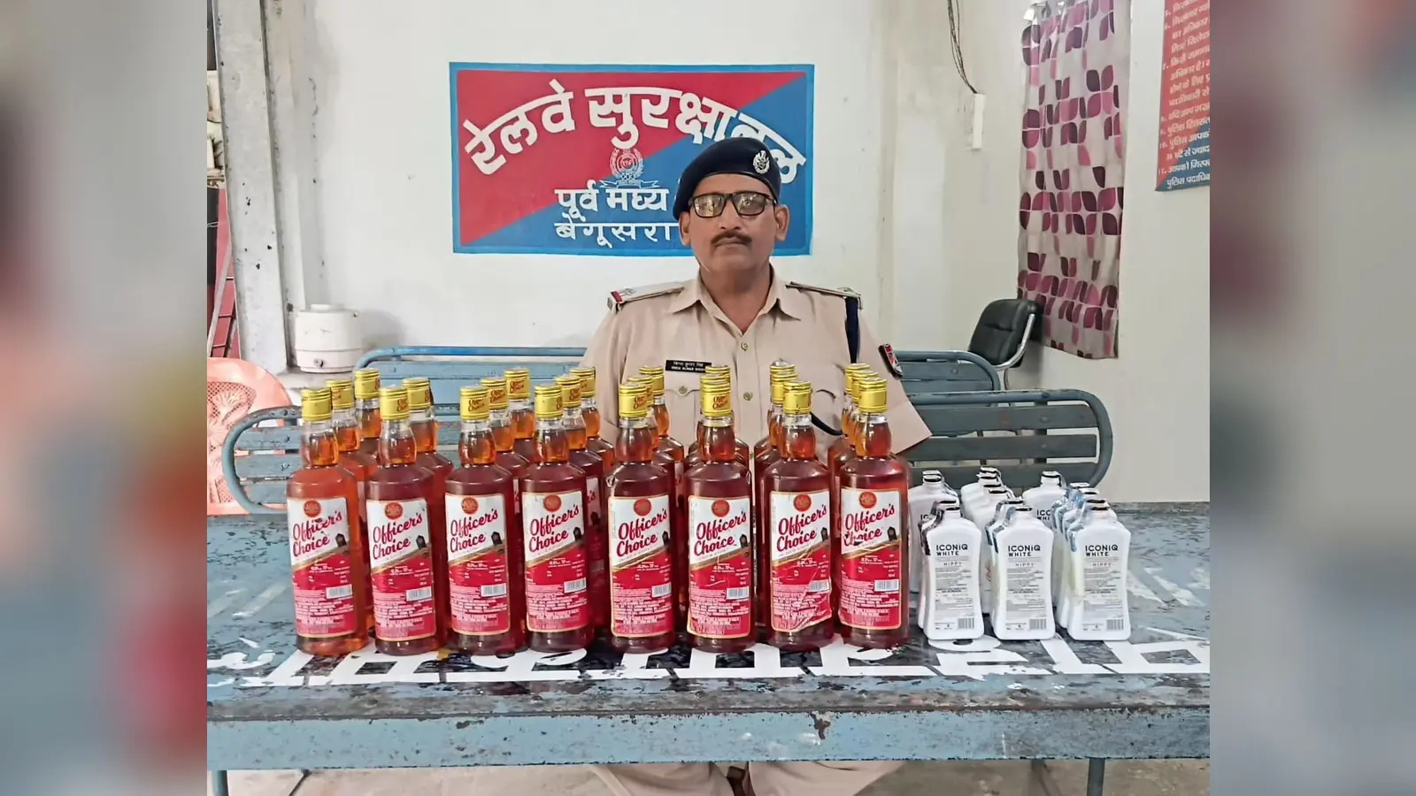 छापेमारी में पकड़ी गयी शराब | Prabhat Khabar Network छापेमारी में पकड़ी गयी शराब | Prabhat Khabar Network
